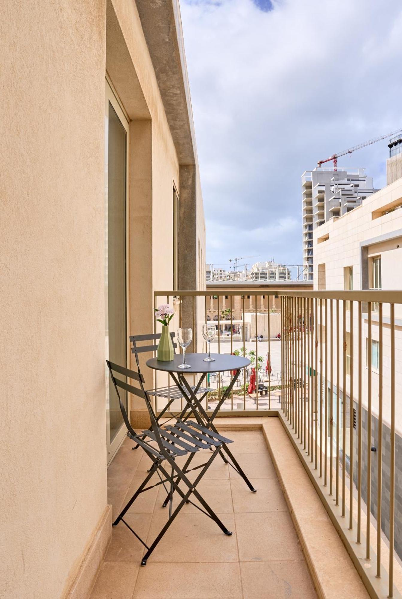Stylish Apartment In Tigne Point Sliema Exteriér fotografie