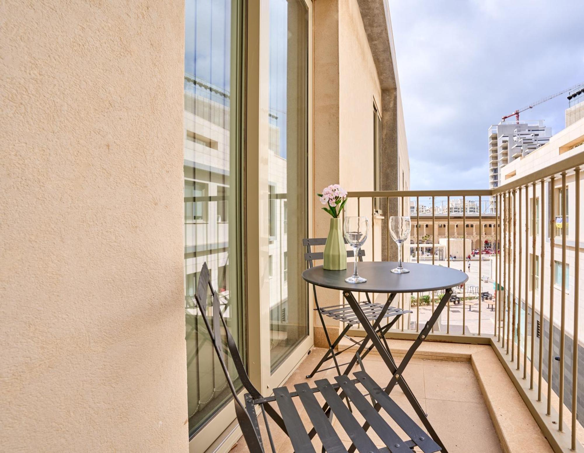 Stylish Apartment In Tigne Point Sliema Exteriér fotografie